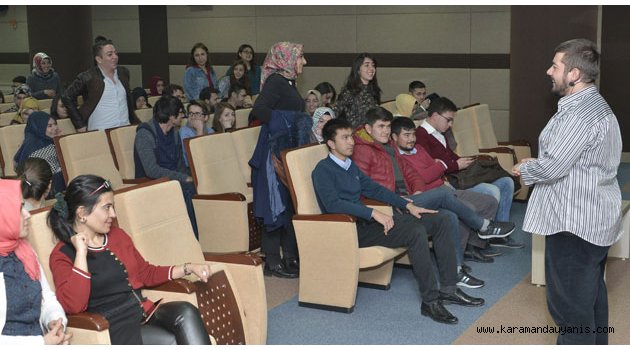 ÜNİVERSİTE’DE FİNANSAL YÖNETİM ANLATILDI