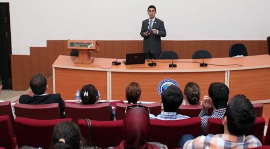 Ünivesite’de Kariyer Konferansları