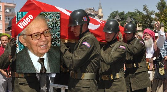 Ünlü Şair Son Yolculuğuna Uğurlandı