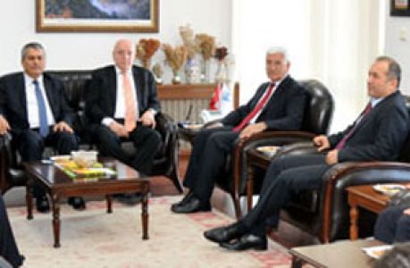 Vakıfbank'dan Vali'ye Ziyaret
