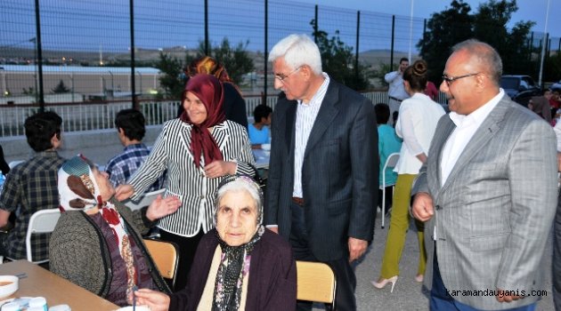 Vali Koca Huzurevi Sakinleriyle İftarda Bir Araya Geldi
