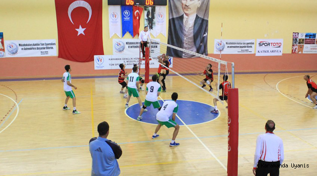 VOLEYBOL’DA KUPALAR SAHİPLERİNE VERİLDİ