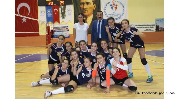 VOLEYBOL MÜSABAKALARI