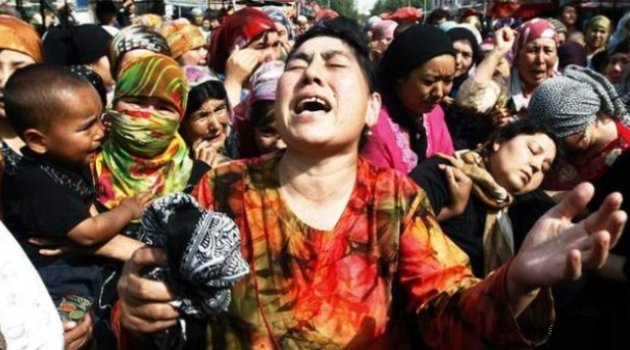 Y.ÖZDEMİR; "DOĞU TÜRKİSTAN'DA İNSANLIK ÖLÜYOR‏"