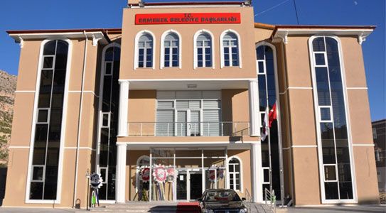 Yeni Hizmet Binası Göz Kamaştırıyor
