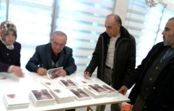 Yerel Yazar İlgi Odağı Oldu