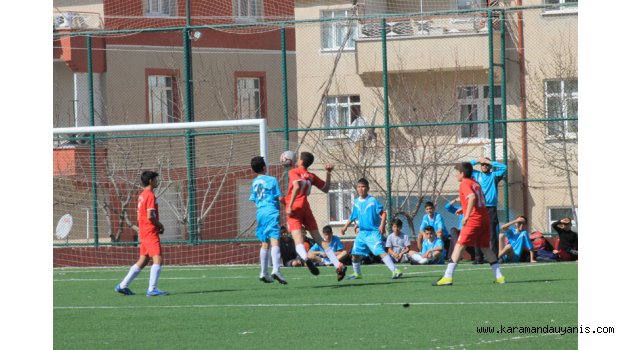 YILDIZLAR FUTBOLDA ŞAMPİYONUN ADI “MAKBULE ORMAN ORTAOKULU”
