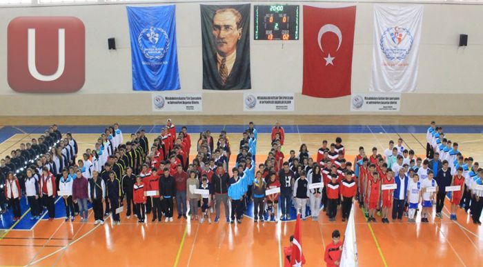 Yıldızlar Hentbol’da Heyecan Başladı