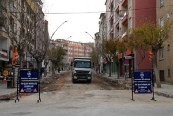 Yunus Emre Caddesi’nde Hummalı Çalışma