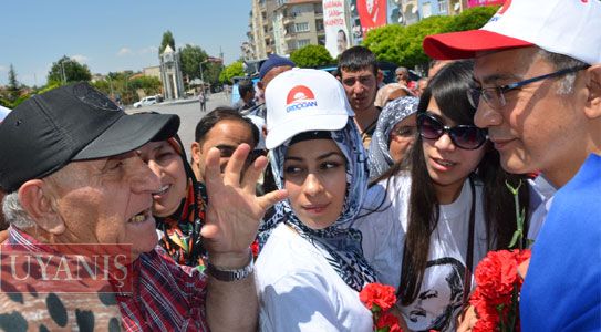 “yunus Emre Yetim Kaldı, Bir İlgilenin”