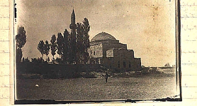 SİYÂHSER CÂMİ'-İ ŞERÎFİ
