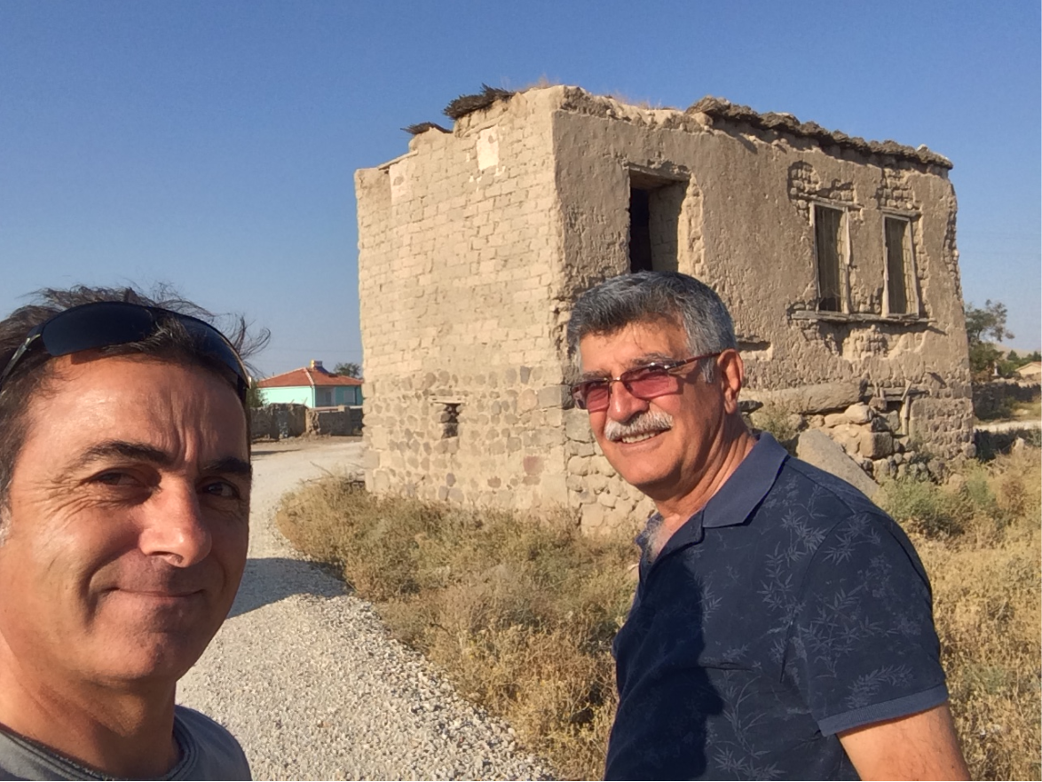 Ortaoba'nın Ortasında Son Köy Odası