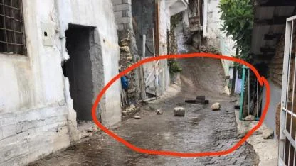 Ermenek'te Yıkılmayı Bekleyen Afet Evleri Tehlike Saçıyor