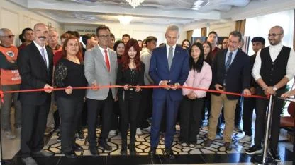 Genç Yetenekler Cumhuriyet Coşkusunu Tuvale Taşıdı