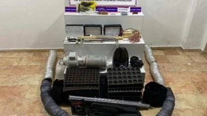 Jandarma, uyuşturucu satıcılarına ve definecilere göz açtırmıyor