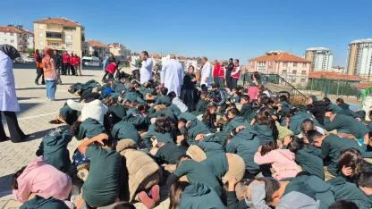 Karaman'da Öğrenciler Afet Tatbikatında Bilinçlendi
