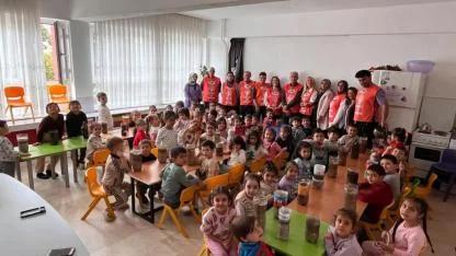 TEMA, Minik Öğrenciler İle Meşe Palamudu Ekim Yaptı