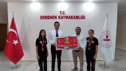 Taşeli’nin Gururu Sporculardan Kaymakam Almalı’ya Ziyaret