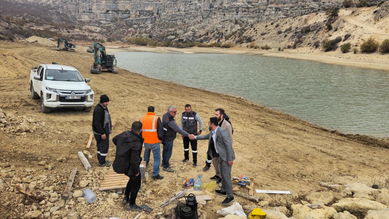 Başyayla Hisarönü Göletindeki su kaçağının gideriliyor
