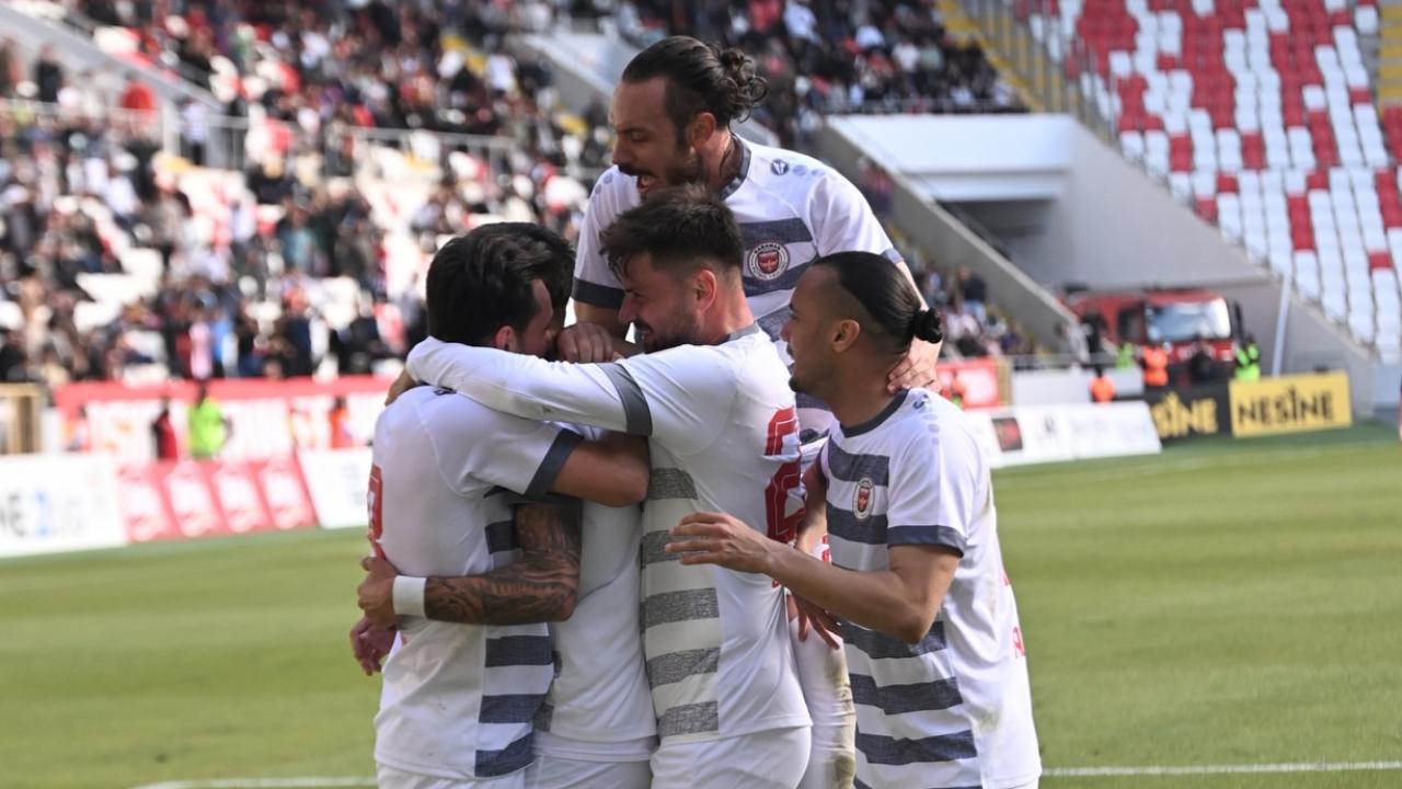 Karaman FK 3 gün arayla 2 maç oynayacak