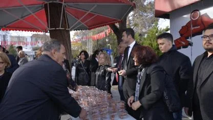 Karaman'da Atatürk Anısına Lokma Tatlısı Dağıtıldı