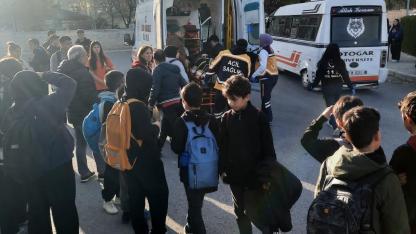 Okul çıkışında lisesi öğrenciye çarpıp kaçan motosiklet sürücüsü aranıyor