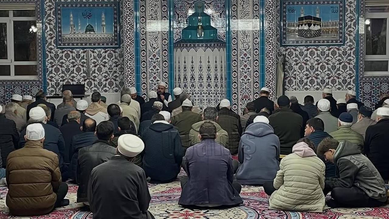 Zeyve Sultan Camisinde Sabah Namazı Buluşması Düzenlendi