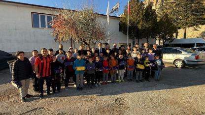 2022 Taşeli Spor Kulübü Sporcularına Spor Ayakkabısı Desteği