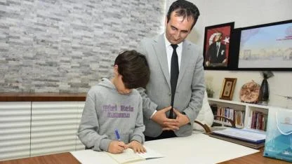 Bazen Bir Yaz Tatili, Bir Çocuğun Kaleminde Bir Köye Dönüşür