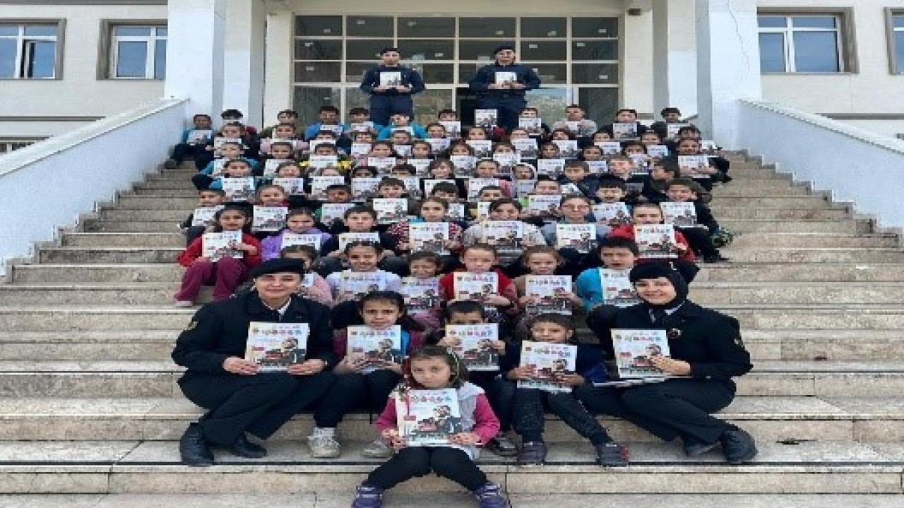 Çalışan Kadınlara ve Öğrencilere KADES Eğitimi Verildi