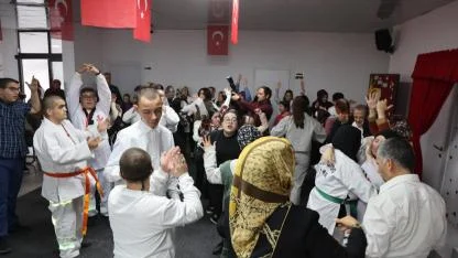 Çocuk Oyun Köyü Ana Kucağı'nda Engelliler Günü Etkinliği Düzenlendi