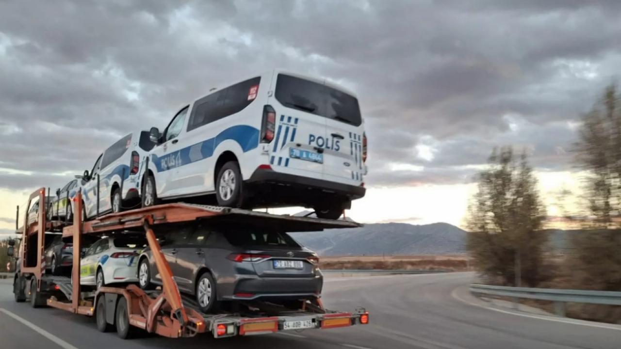 Karaman’a Yeni Polis Araçları Konvoy Halinde Geldi