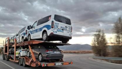 Karaman’a Yeni Polis Araçları Konvoy Halinde Geldi