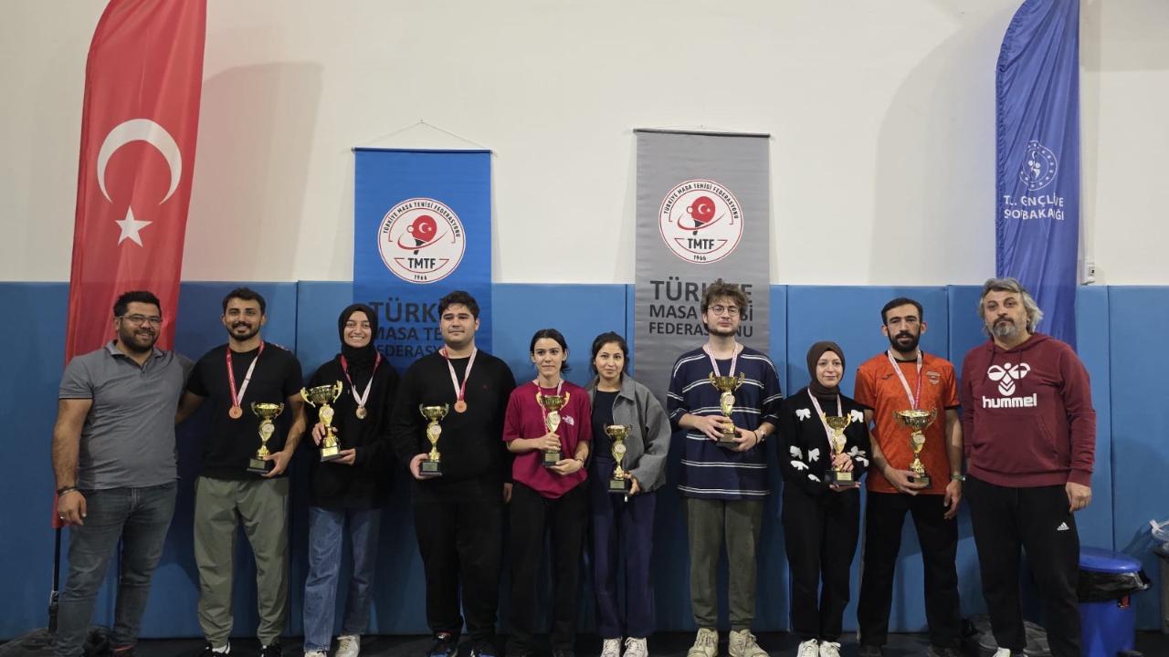 Karaman&#039;da Yurtlig Heyecanı: Masa Tenisi İl Elemeleri Tamamlandı