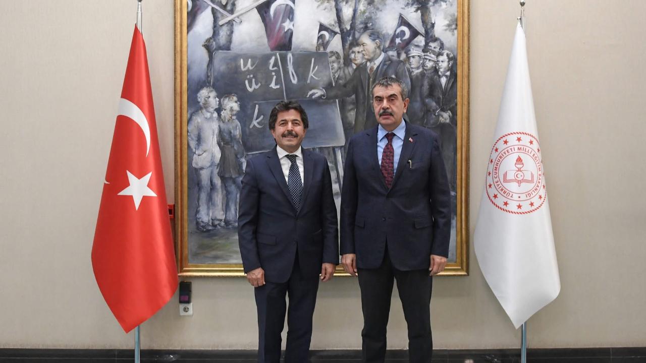 Karaman’daki Ortaokullara Spor Desteği