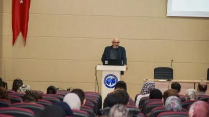 KMÜ’de “Eğitici Bir Aktör Olarak Medya” Semineri Yoğun İlgi Gördü