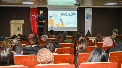 KMÜ’de “Etkili İletişim ve Sosyal Medya” Konulu Seminer Düzenlendi