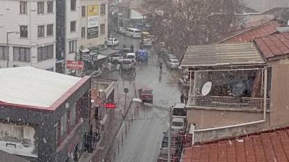 Karaman'a Mevsimin İlk Karı Düştü