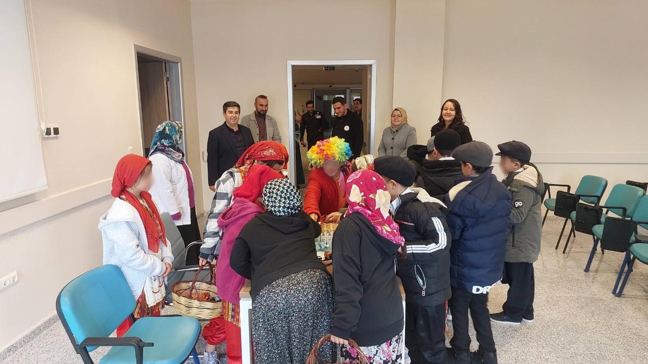 Şivlilik Geleneği Kapsamında Minik Öğrencilerden Anlamlı Ziyaret