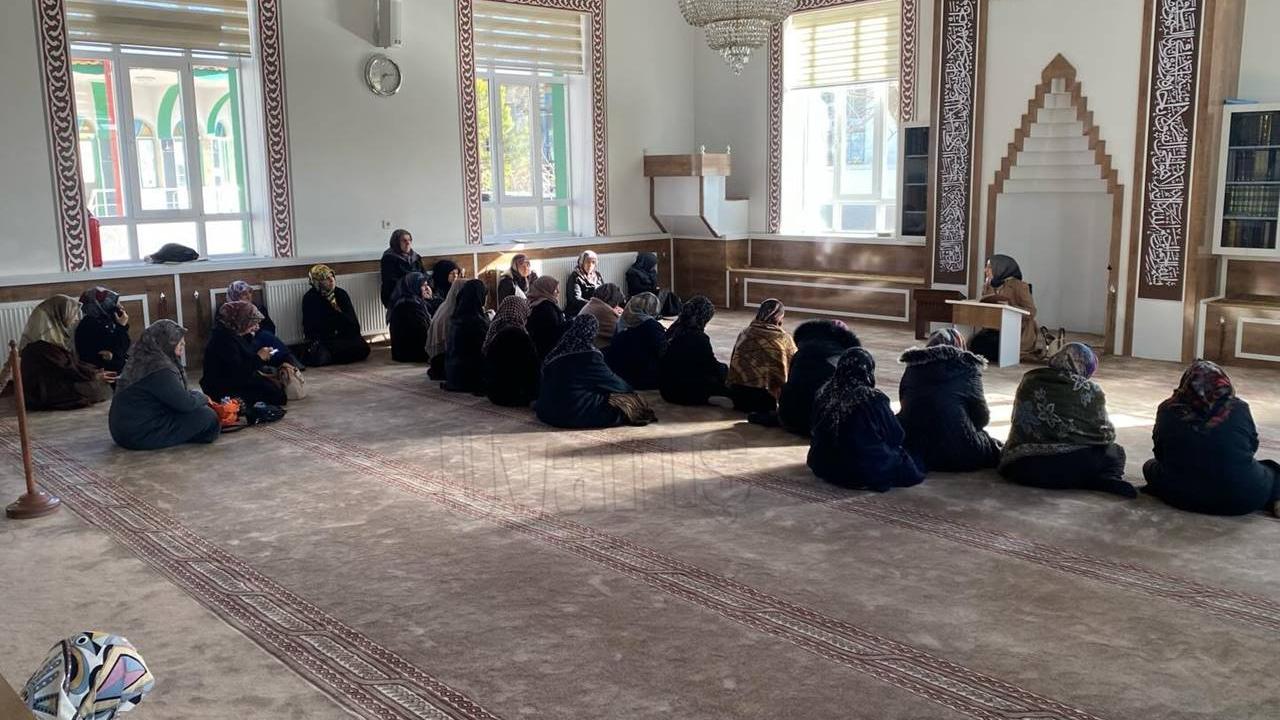 Hanımlara Yönelik Hatim ve Dua Programı Düzenlendi