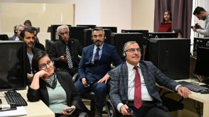 KMÜ’de İleri Donanımlı Çeviri Laboratuvarı Açıldı