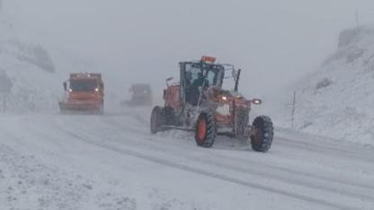 Sertavul Geçidi Tır ve Çekicilerin Geçişine Kapatıldı