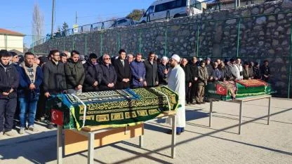 Sobadan Zehirlenerek Hayatını Kaybeden Çift Toprağa Verildi