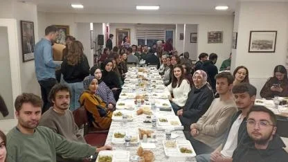 Ankara’daki gençler KAREV’in iftarında buluştu