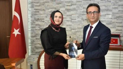 "Gecenin Esrarına Tutkun" Raflardaki Yerini Aldı