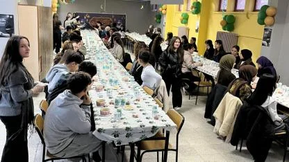 Maarifin Kalbinde Ramazan Etkinlikleri Kapsamında Okul İftarı Düzenlendi