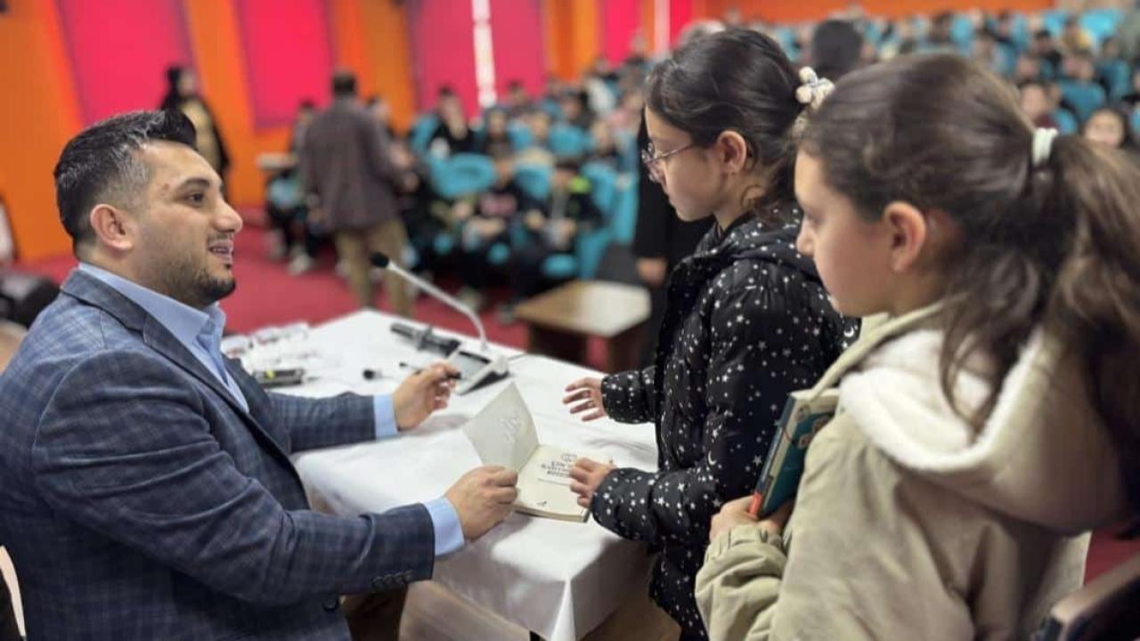 Okuyan Nesil Yazarla Buluştu: Süleyman Ezber Karaman'da