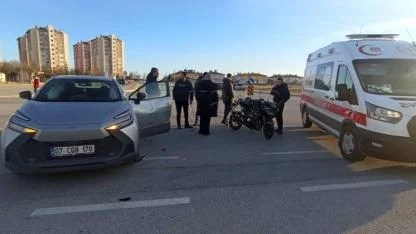 Karaman'da Ciple Motosiklet Çarpıştı: 1 Yaralı