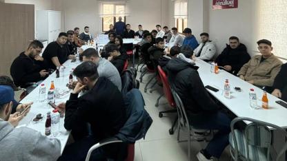 Üniversiteli Gençlere Kardeşlik Sofrası