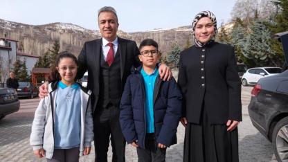 Vali Çiçek, Başyayla'da